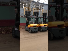 El sistema de carga de las carretillas eléctricas de la serie T es de 2 a 4 toneladas.